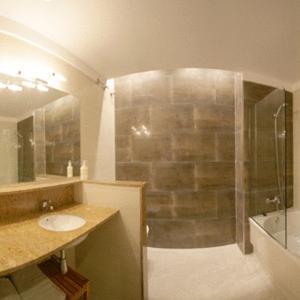Girona Apartments Bagian luar foto